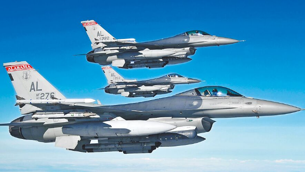 美国F-16战机 美国F-16战机