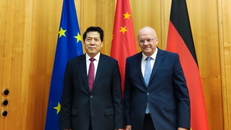 李辉和德国外交部官员会面