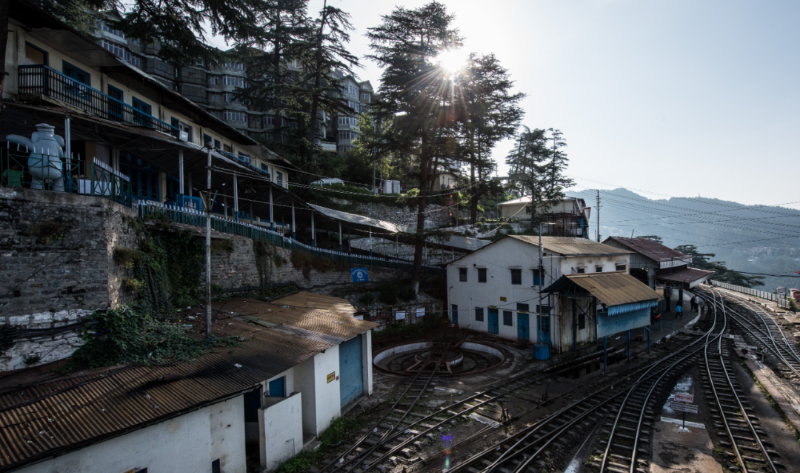 印度喜马偕尔邦首府西姆拉拍摄的山区火车站