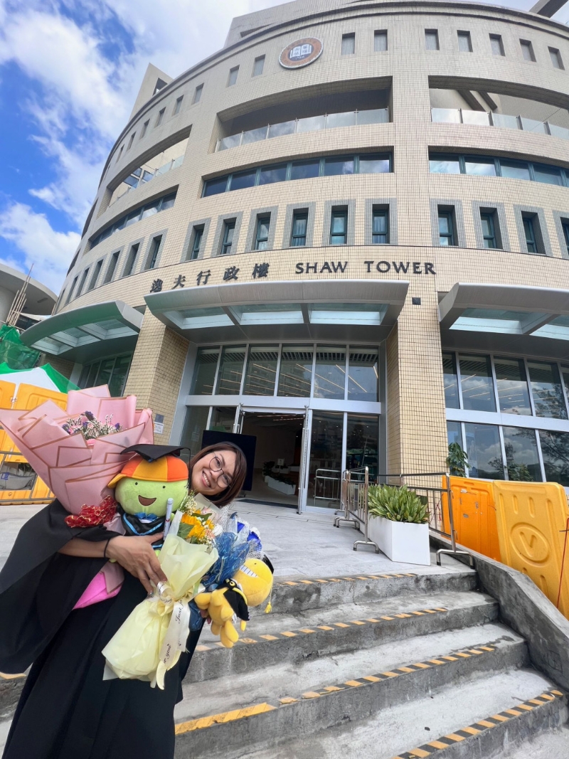 李慧诗今天于浸大参加毕业礼,并正式确认退役。 李慧诗提供图片 李慧诗今天于浸大参加毕业礼,并正式确认退役。 李慧诗提供图片