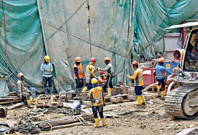 香港建造运输业有“新血”,准聘两万外劳开工 香港建造运输业有“新血”,准聘两万外劳开工