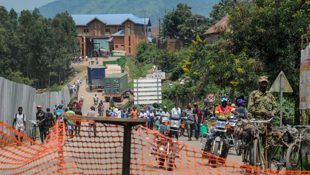 乌干达一所学校遭受袭击，酿41人死亡