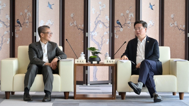 陈茂波与深圳市市长会晤