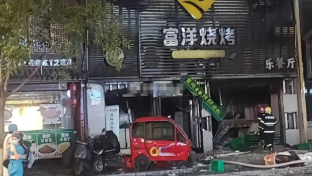 宁夏一烧烤店爆炸，酿成最少31死身亡。