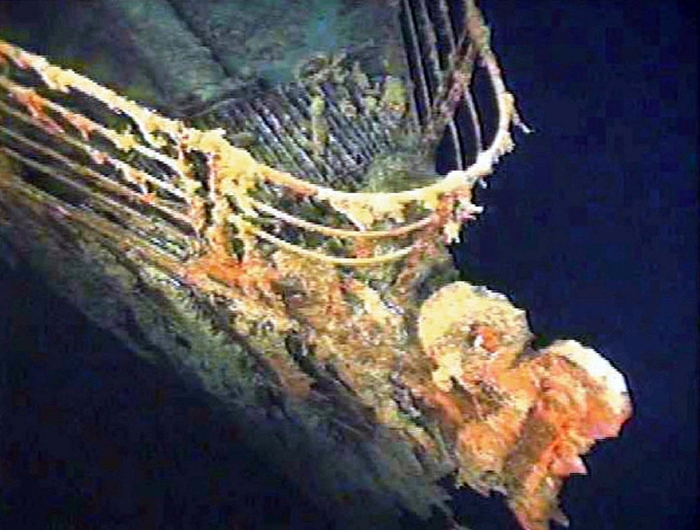 “泰坦”为了到泰坦尼克号残骸海底观光发生意外