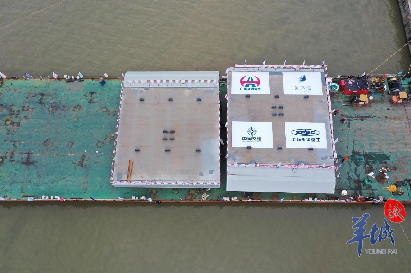 黄茅海跨海通道项目首榀钢箱梁发运