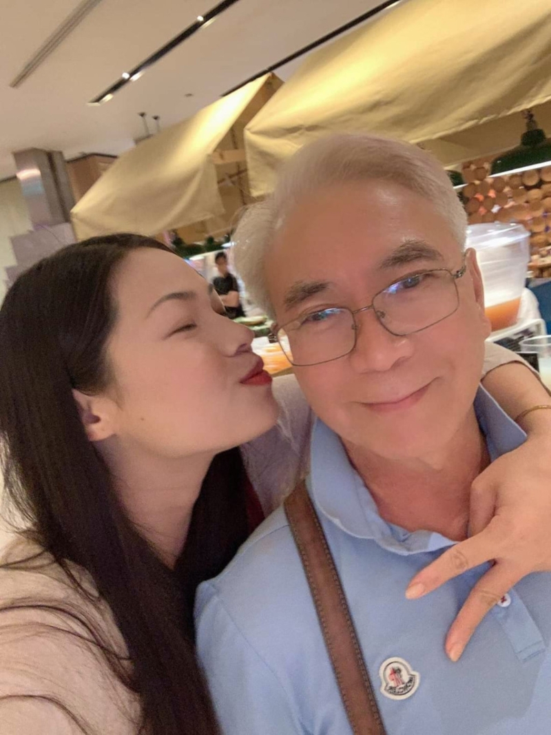 李隆基与女友早已过着”老夫少妻“的生活。 李隆基与女友早已过着”老夫少妻“的生活。