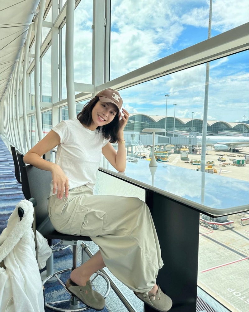张曦雯近日在社交网分享在机场的照片，指这趟旅程是她不知道目的地的惊喜之旅。