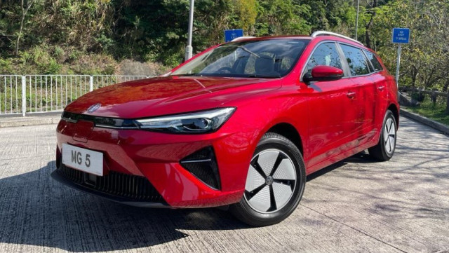 电动车新一代MG5 EV抵港,内外大革新,续航力升至400km 电动车新一代MG5 EV抵港,内外大革新,续航力升至400km