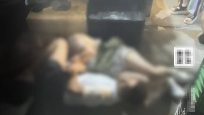 醉酒女子暴力扯裤,无辜男力保贞操,网民:霸王硬上弓? 醉酒女子暴力扯裤,无辜男力保贞操,网民:霸王硬上弓?