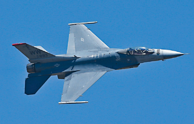 美国的F-16战机。