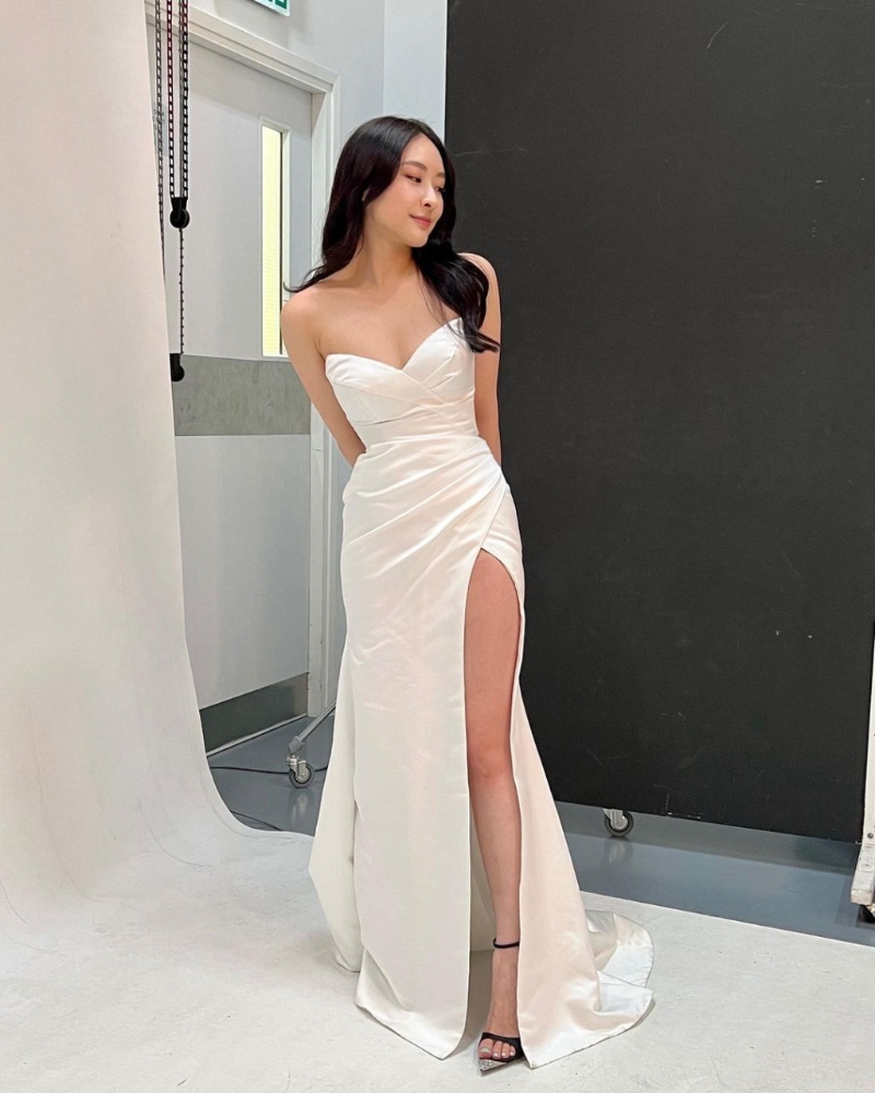 陈滢一向性感。 陈滢一向性感。