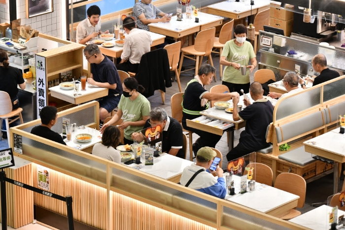 有商场食肆仍在营业。