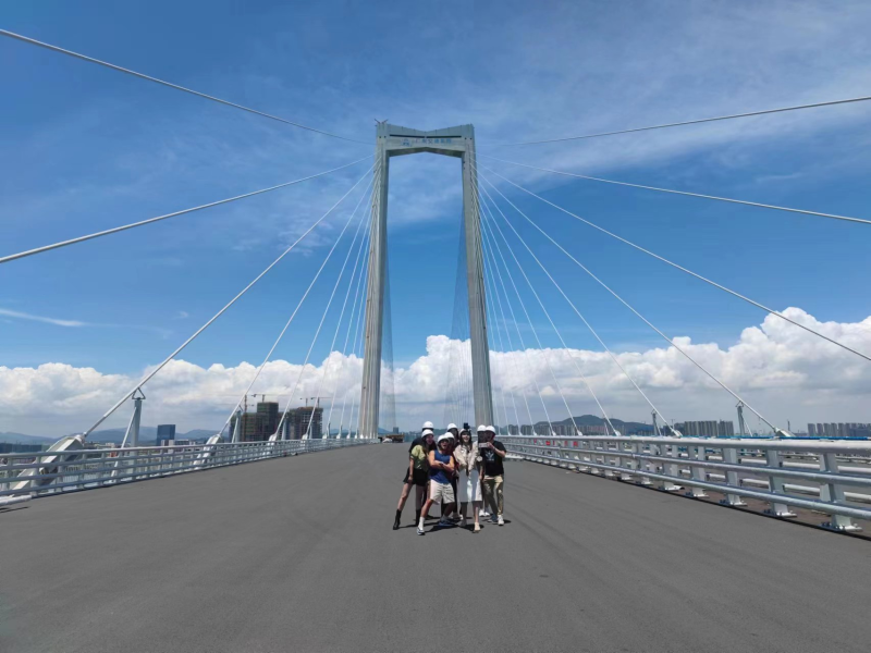 “未来已来·湾有引力”网络主题采风团实地走访深中通道 “未来已来·湾有引力”网络主题采风团实地走访深中通道