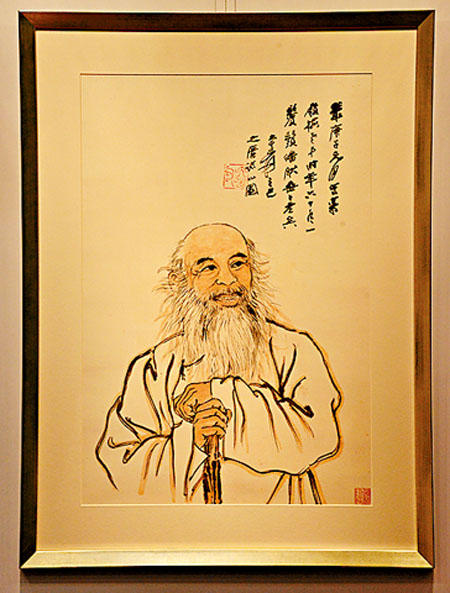 张大千此幅罕有自画像正面露齿微笑