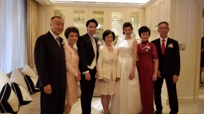 容海恩(右三)、袁弥昌(左三)、袁弓夷(左一) 容海恩(右三)、袁弥昌(左三)、袁弓夷(左一)