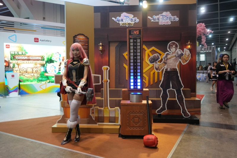香港动漫电玩节开锣美女Cosplayer到场坐镇。