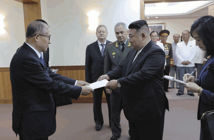 李鸿忠晤金正恩 李鸿忠晤金正恩