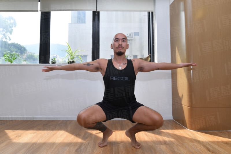 36岁健身教练缺休息，患淋巴癌4期插着喉也教班：令自己感觉仍生存