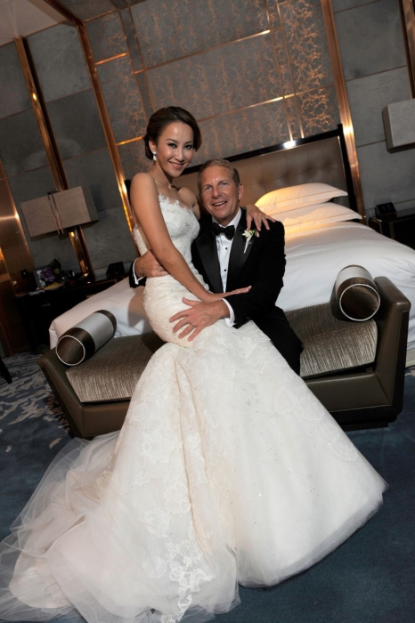 李玟与乐裕民爱情长跑8年结婚，曾于2011年豪使1.5亿搞世纪婚礼。