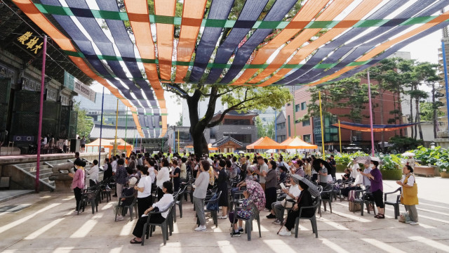 韩国今夏累计23人热死 韩国今夏累计23人热死