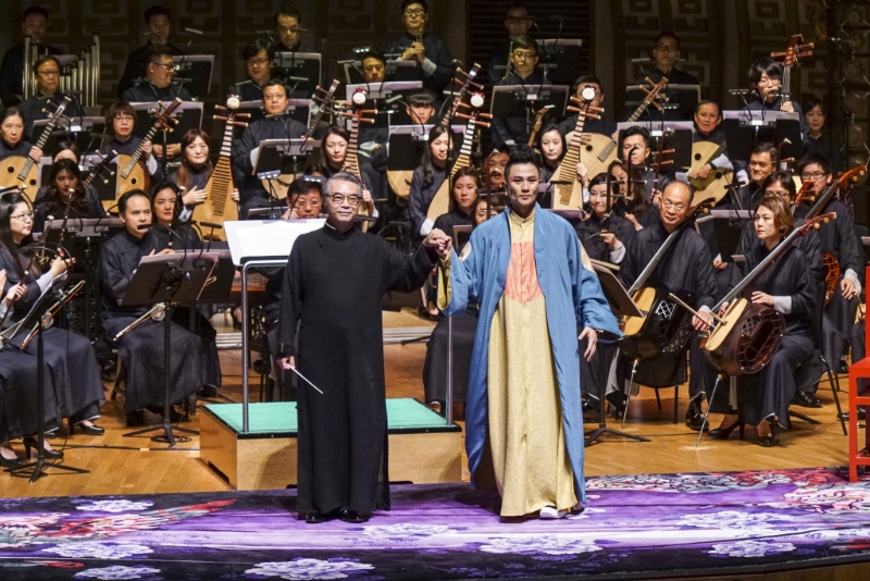 张军(右)与阎惠昌(左)继《牡丹亭.长生殿》后,再次携手演出《月满长生殿》。(《牡丹亭. 长生殿》演出照片) 张军(右)与阎惠昌(左)继《牡丹亭.长生殿》后,再次携手演出《月满长生殿》。(《牡丹亭. 长生殿》演出照片)