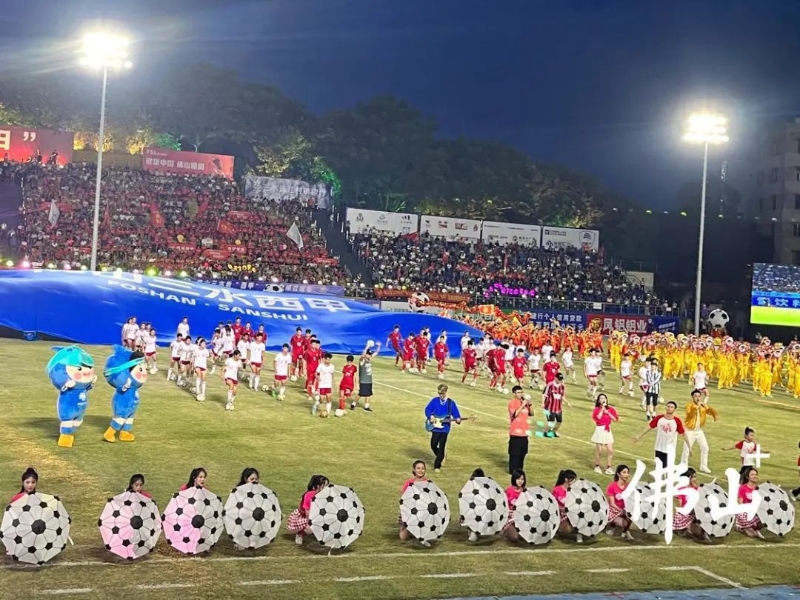 主题曲《西甲等你来》足球元素满满。