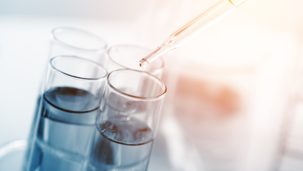 内地医药反腐风暴持续扩大,医药相关板块连日下跌。 内地医药反腐风暴持续扩大,医药相关板块连日下跌。