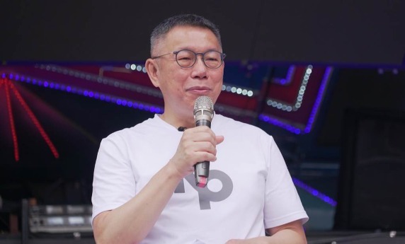 柯P狂吸“这族群”选票?7成人这样看,最新网络民调太震撼 | 星岛环球网
