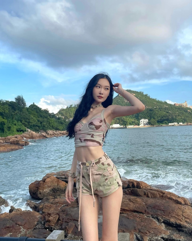 8号姜依宁与时下女生一样,喜爱在社交平台分享不少打卡照 8号姜依宁与时下女生一样,喜爱在社交平台分享不少打卡照