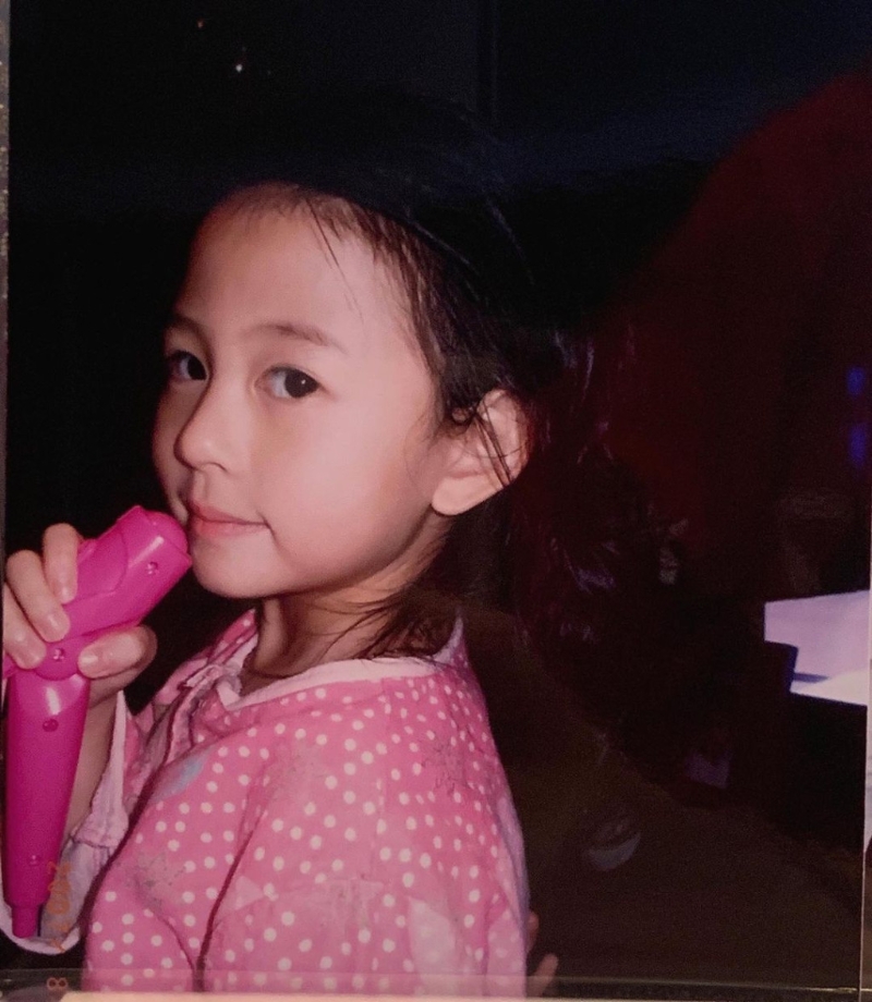 自小五官精致 自小五官精致