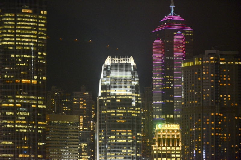 赚大钱的国际金融中心,大多是24小时开着灯,灯火通明! 赚大钱的国际金融中心,大多是24小时开着灯,灯火通明!