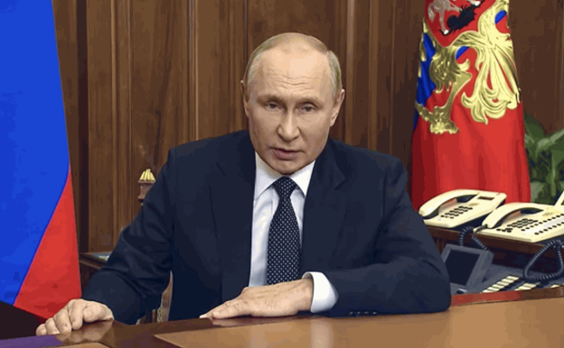 普京发表电视讲话,形容普里戈任是名才华横溢的商人,但“命途坎坷且犯下严重错误”。 普京发表电视讲话,形容普里戈任是名才华横溢的商人,但“命途坎坷且犯下严重错误”。