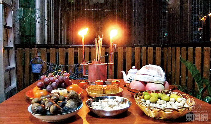 新屋、新铺入伙,传统上都有一定的程序。 新屋、新铺入伙,传统上都有一定的程序。