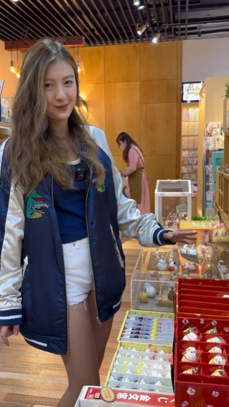 王怡然被网民指说话很嗲。.jpg 王怡然被网民指说话很嗲。.jpg