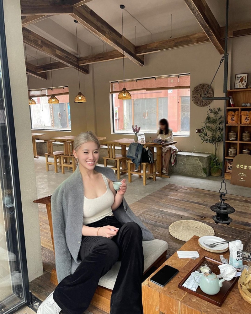 好难得见到郭珮文笑得灿烂。 好难得见到郭珮文笑得灿烂。