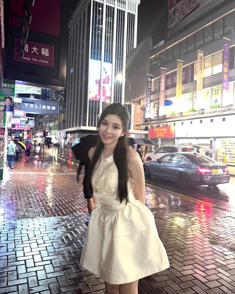 王敏慈有翻版范冰冰之称。 王敏慈有翻版范冰冰之称。