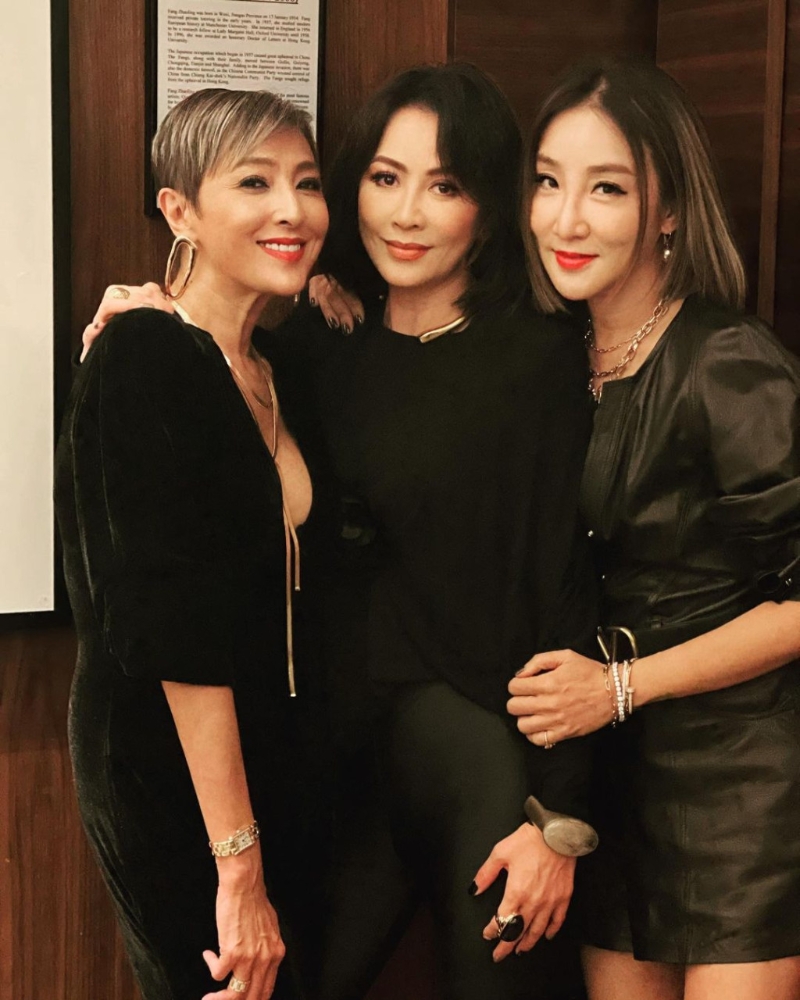 刘嘉玲与上山诗钠为多年好友。 刘嘉玲与上山诗钠为多年好友。