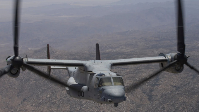 美军一架运输机坠毁 美军一架运输机坠毁