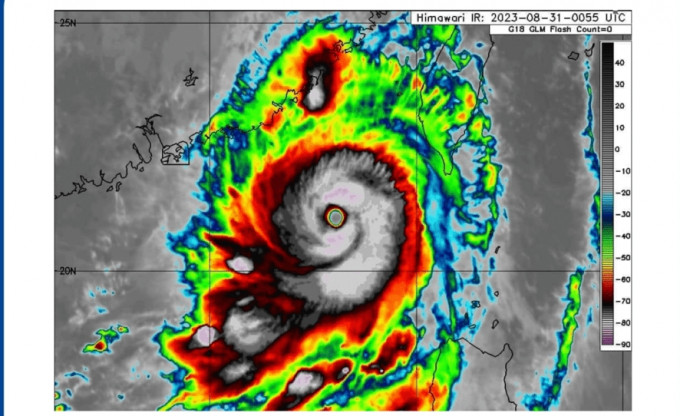 天文台雷达揭完整眼壁成形,12级最强飓风来势汹汹 天文台雷达揭完整眼壁成形,12级最强飓风来势汹汹