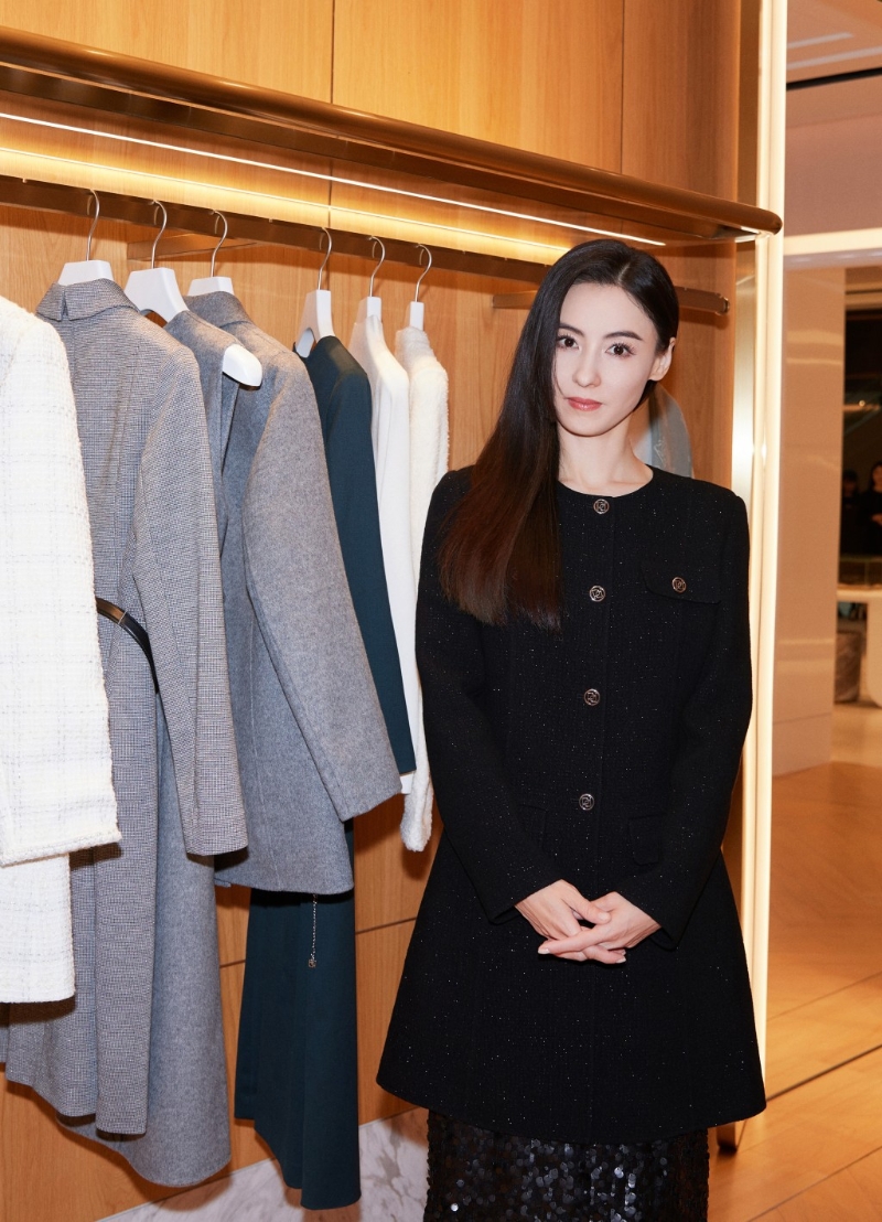 张柏芝休息过后恢复状态。