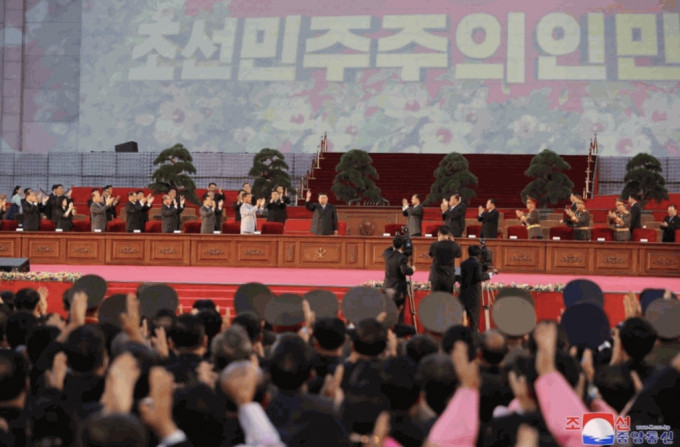 朝鲜深夜办建政75周年阅兵大典，一年三次情况罕见