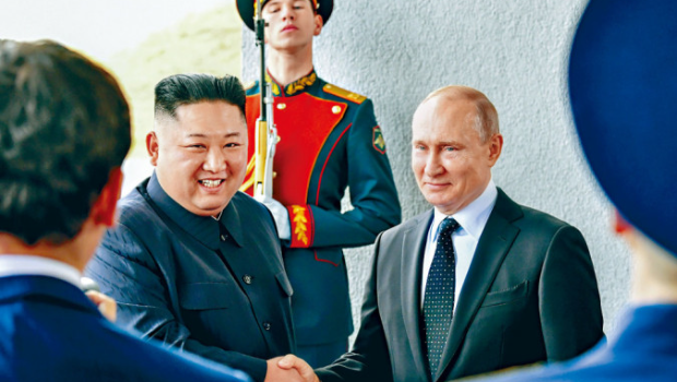 金正恩2019年4月出访海参崴，与俄罗斯总统普京会面。