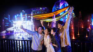 乐园相信一系列夜间文化和音乐活动、节日庆典、灯光汇演、市集等活动，会带旺市道。