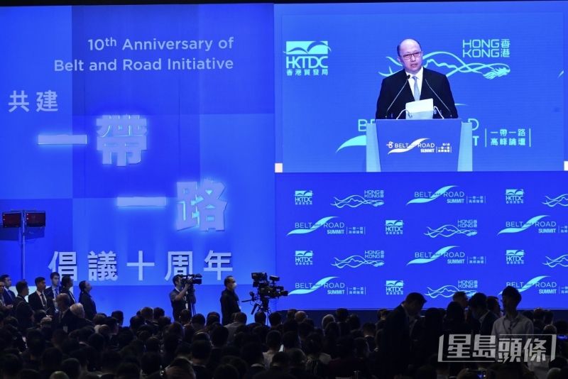 中联办主任郑雁雄致辞 中联办主任郑雁雄致辞