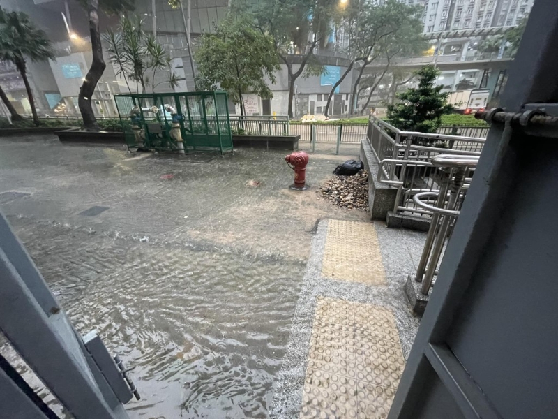 柴湾区内多处水浸。