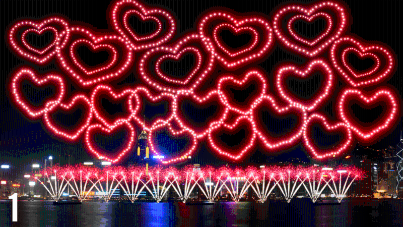 揭 开序幕的烟花是象征快乐与团圆的「红心」图案,配上花语代表生命和期待的「牡丹花」,祝福大家每日都如意美满。 揭 开序幕的烟花是象征快乐与团圆的「红心」图案,配上花语代表生命和期待的「牡丹花」,祝福大家每日都如意美满。