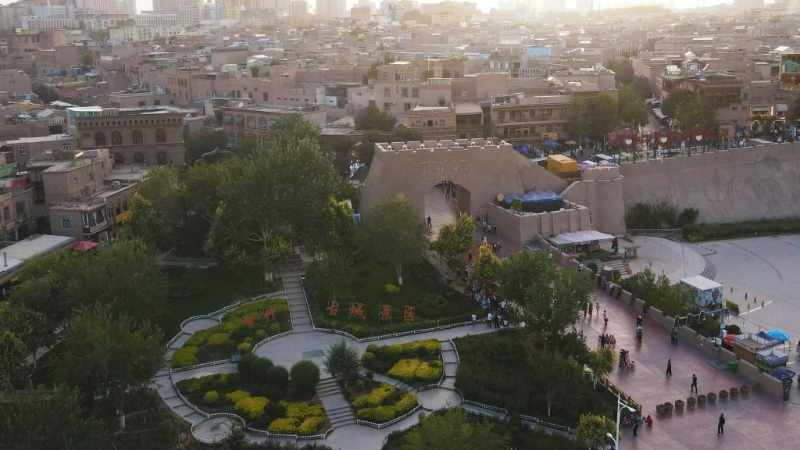 无人机拍摄的新疆喀什古城景区。
