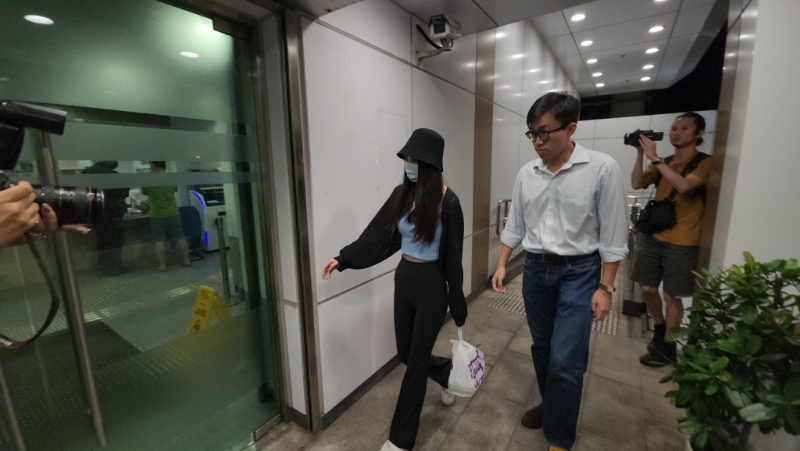 裕美为林作送叉烧饭。 裕美为林作送叉烧饭。