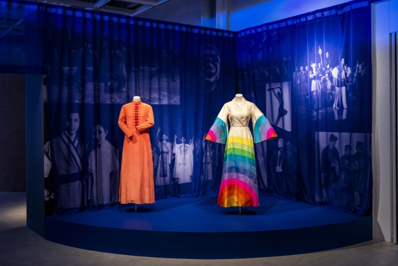 其彩虹衣是《白娘娘》中潘姐姐最爱之戏服 其彩虹衣是《白娘娘》中潘姐姐最爱之戏服